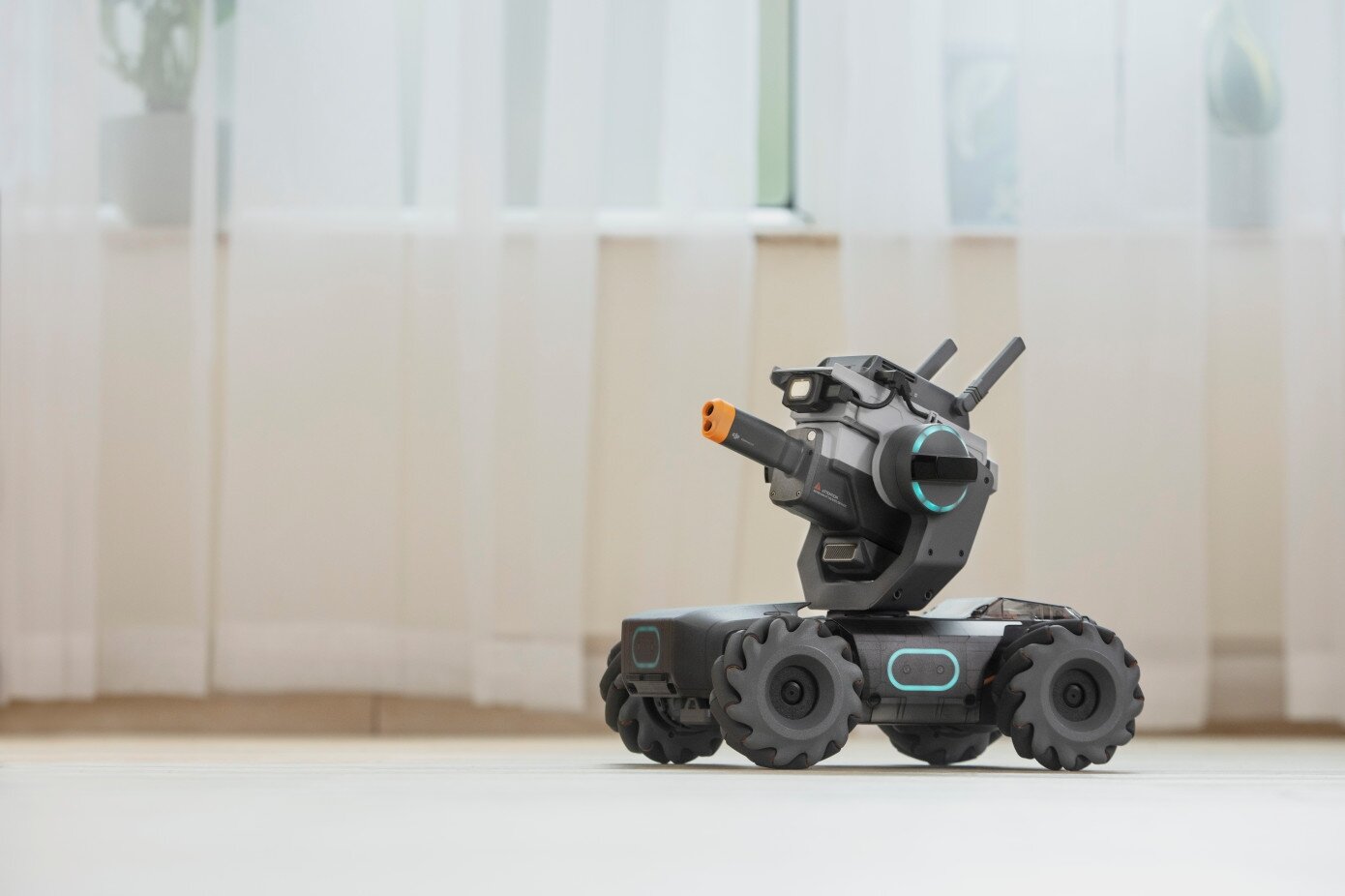 DJI Robomaster S1 - робот, который поможет видеооператорам