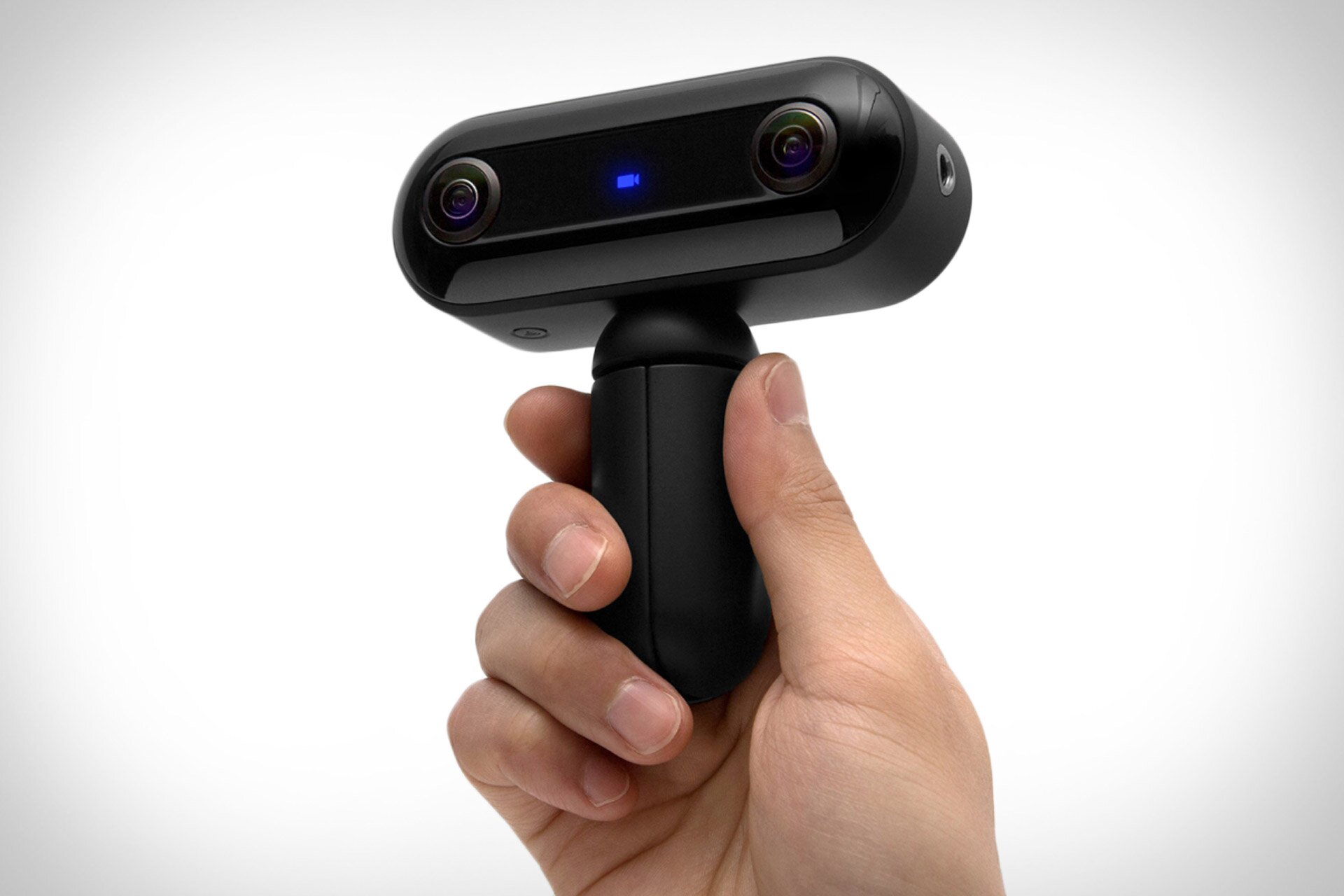 Выпуск камеры TwoEyes VR задерживается до 2018 года